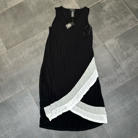 Design History Dress - Picture 1 of 4